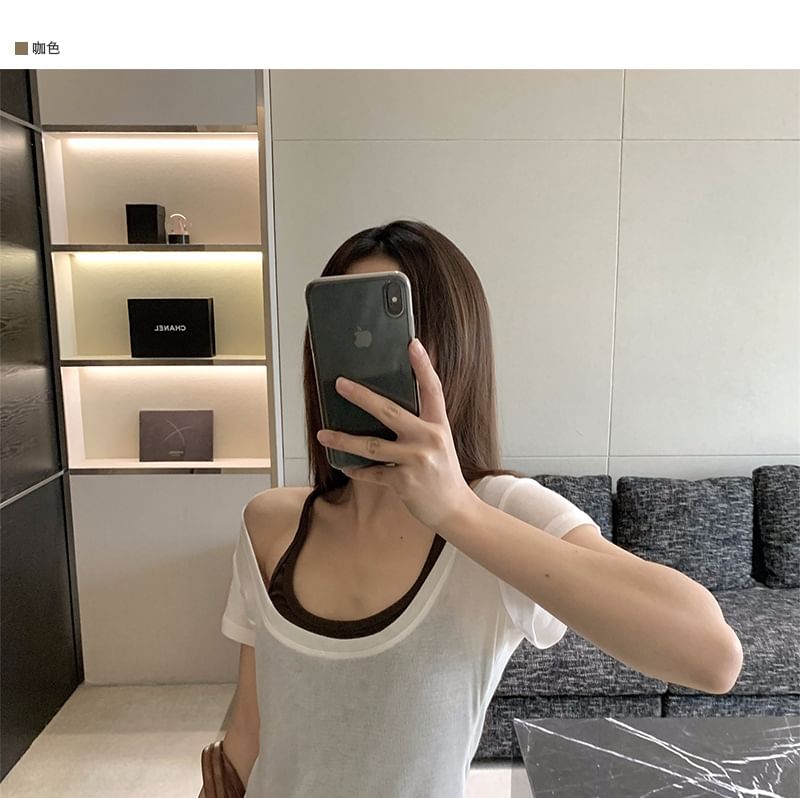 Solid Cropped Sleeveless Blouse