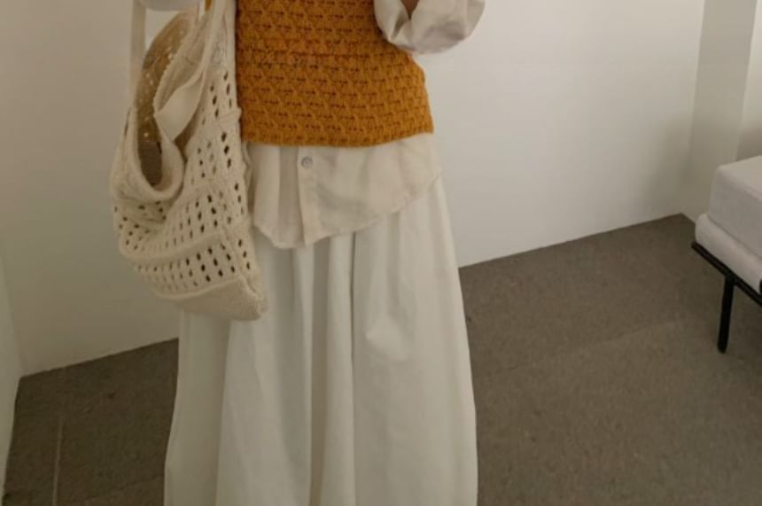 Plain Knit V-Neck Sleeveless Top
