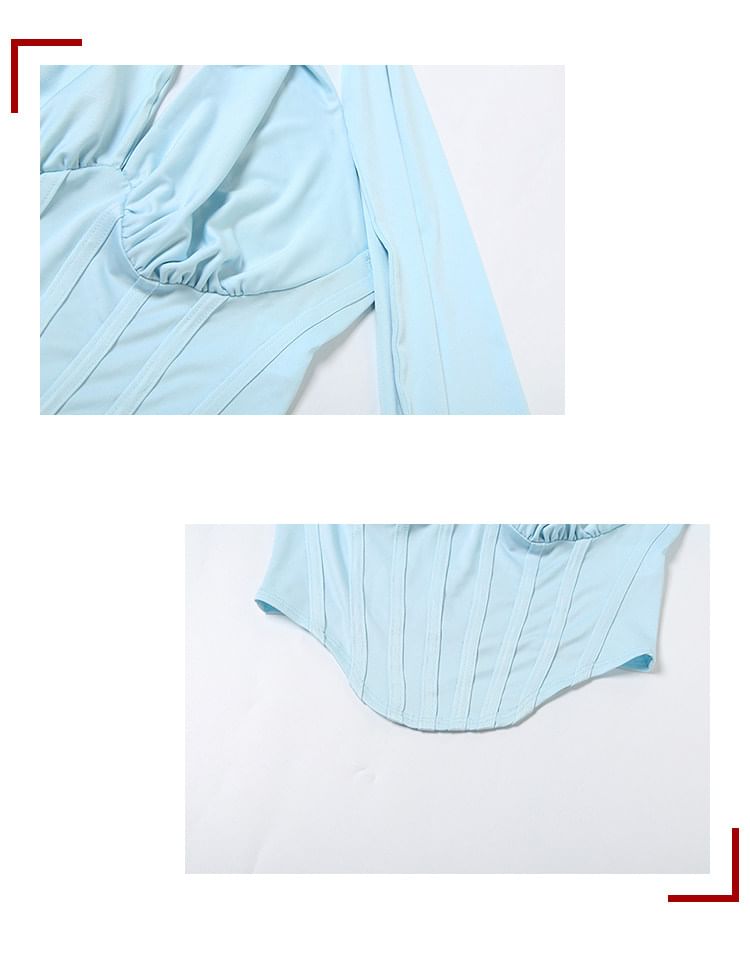 Knotted Halter Neck Solid Color Crop Top