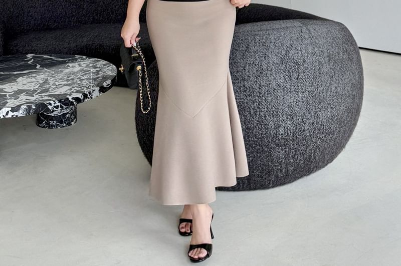 Maxi Mermaid Skirt - High-Waisted Plain