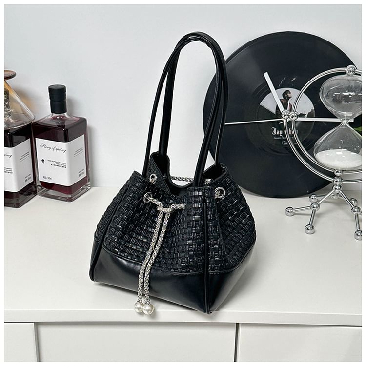 Faux Pearl Drawstring Woven Bucket Bag