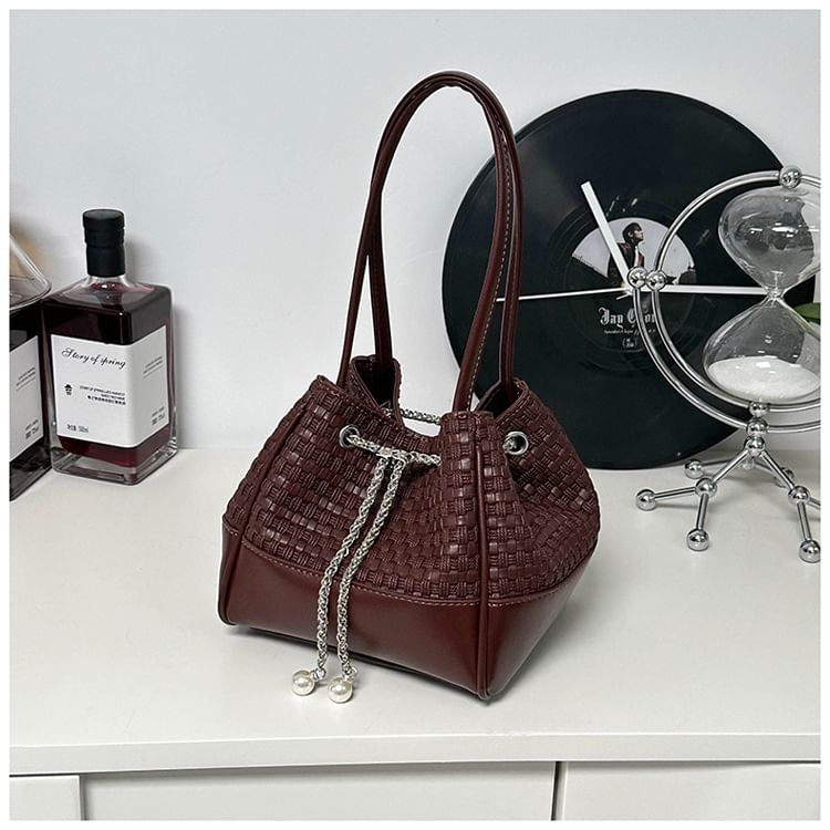 Faux Pearl Drawstring Woven Bucket Bag