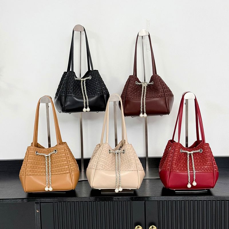 Faux Pearl Drawstring Woven Bucket Bag