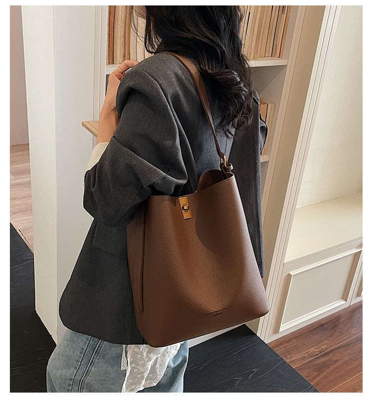 Set: Plain Faux Leather Tote Bag + Pouch