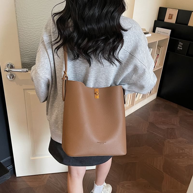 Set: Plain Faux Leather Tote Bag + Pouch