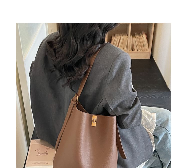Set: Plain Faux Leather Tote Bag + Pouch