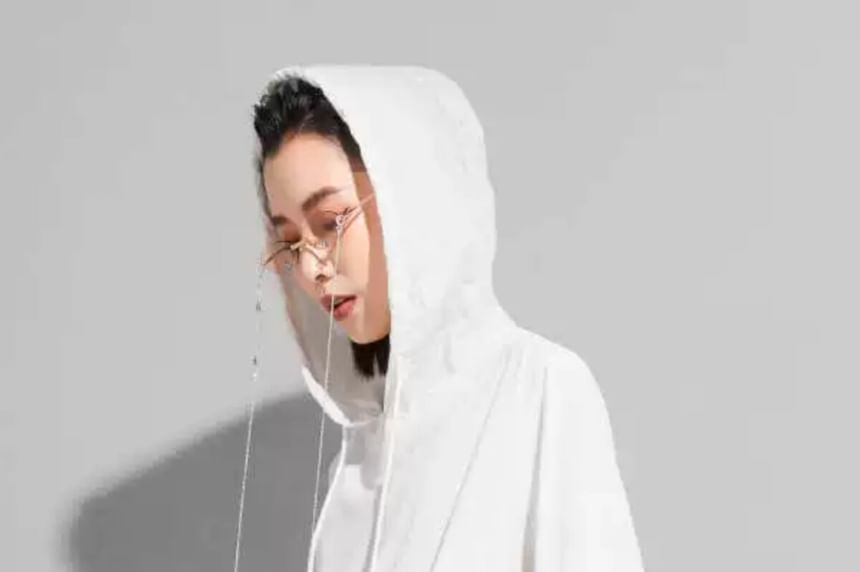 Elbow-Sleeve Two Tone Hoodie