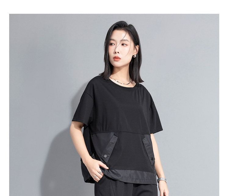 Short-Sleeve Crewneck Paneled Tee