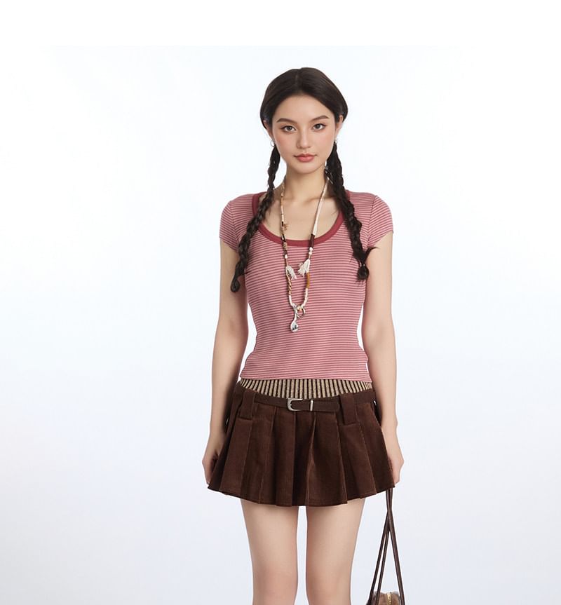 Short Sleeve Scoop Neck Striped Cropped Tee