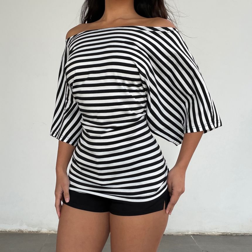 Dolman Sleeve Boat Neck Plain Button Detail Loose-Fit Tee