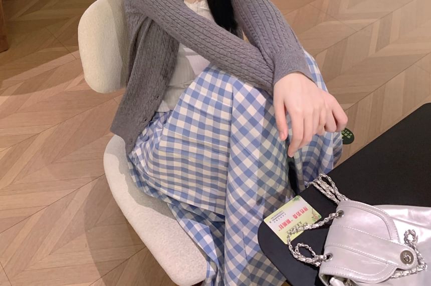 Round Neck Plain Cable Knit Cardigan / Mid Rise Plaid Maxi A-Line Skirt