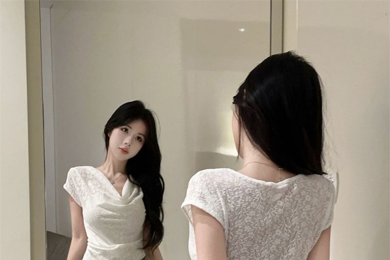 Duo: Short Sleeve V-Neck Lace Asymmetrical Shirt with Belt
