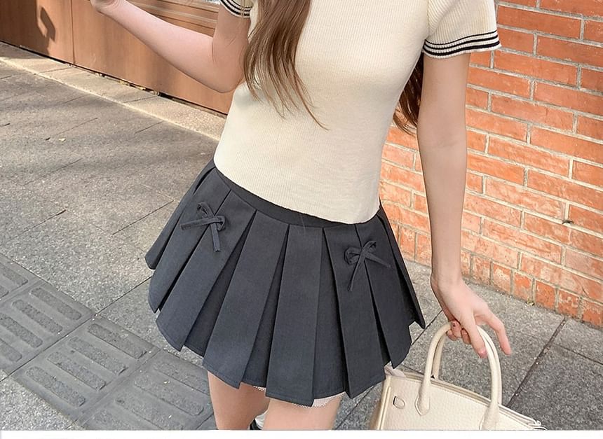 Short Sleeve Crewneck Contrast Trim Knit Shirt
