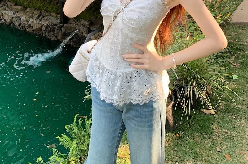 Sleeveless Sweetheart Neckline Lace Flowy Blouse