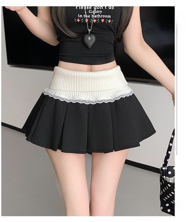 Solid Pleated Mini Skirt - Altfashion Shop