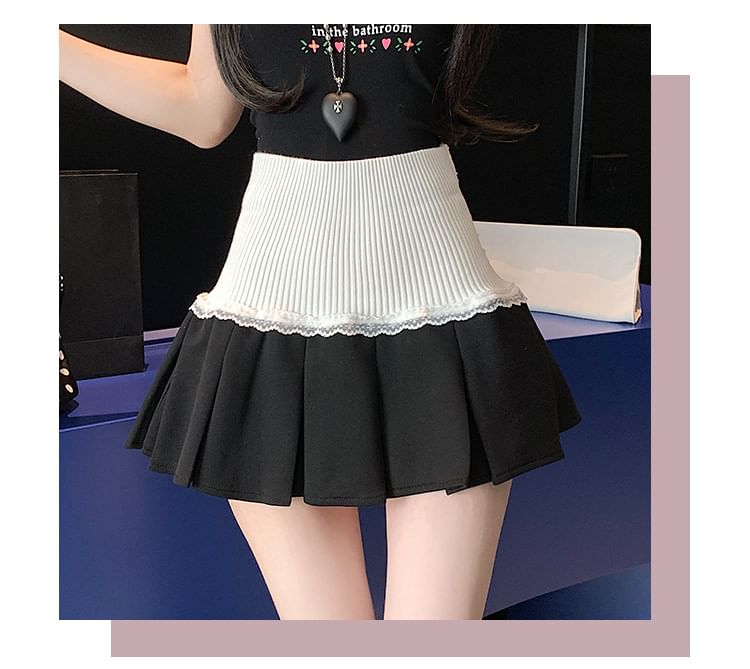 Solid Pleated Mini Skirt - Altfashion Shop
