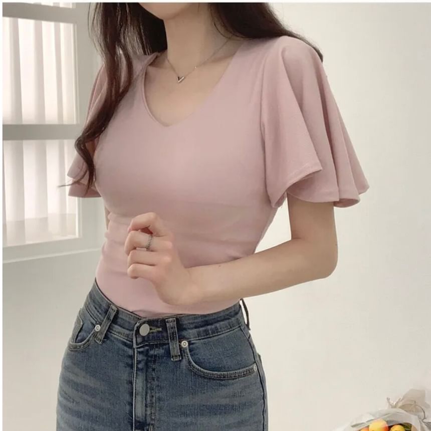 Cropped V-Neck Tee with Sleeveless Style