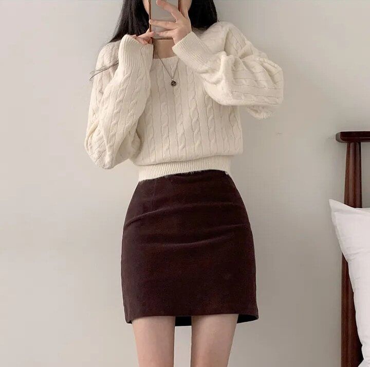 Square Neck Cropped Knit Top with Long Sleeves