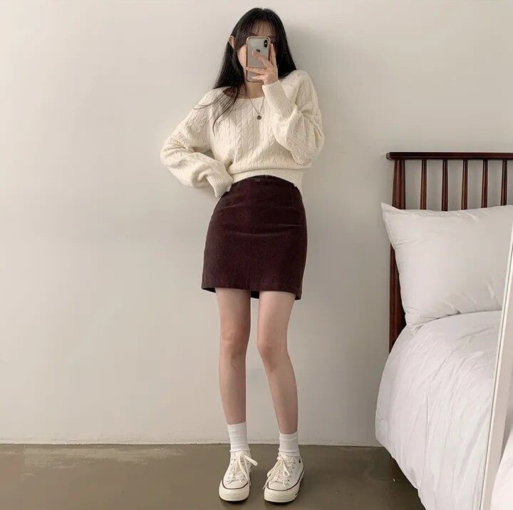 Square Neck Cropped Knit Top with Long Sleeves