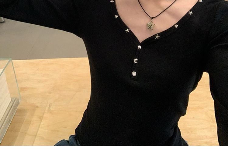 Long Sleeve V-Neck Plain Studded Tee