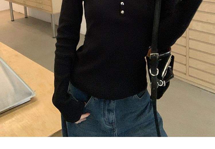 Long Sleeve V-Neck Plain Studded Tee