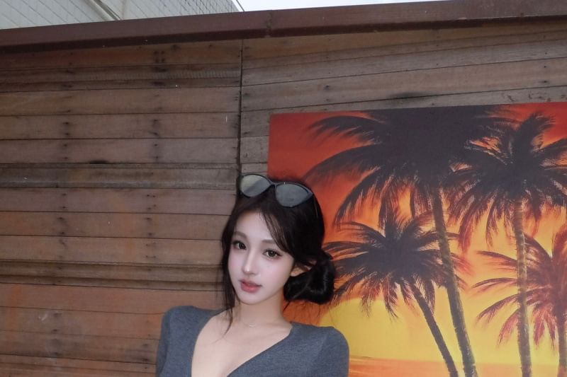 V-Neck Plain Lettuce Edge Camisole / Short Sleeve Tie Front Cropped Cardigan