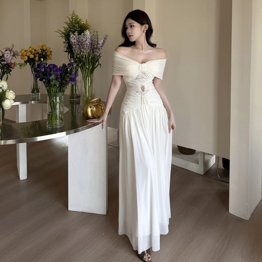 Off Shoulder Plain Lace Panel Ruched Maxi A-Line Dress