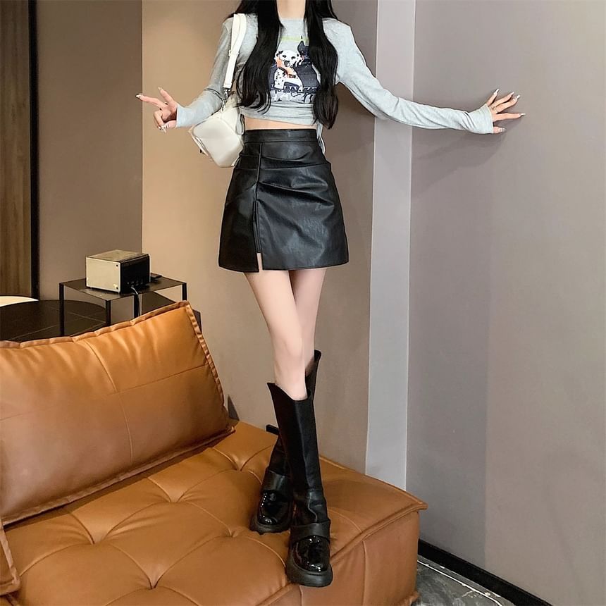 Ruched Slit Faux Leather Mini Skirt - Altfashion Shop
