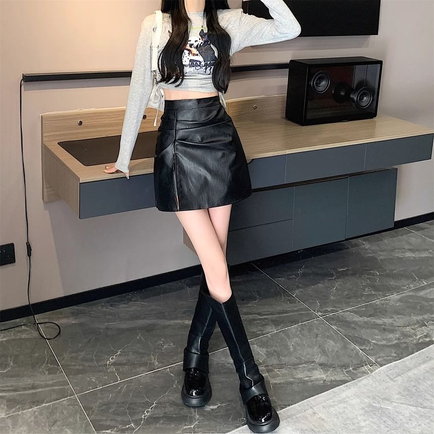 Ruched Slit Faux Leather Mini Skirt - Altfashion Shop