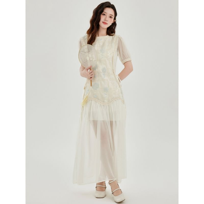 Short-Sleeve Crewneck Lace Maxi A-Line Dress