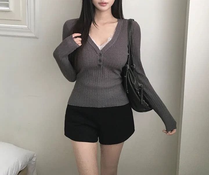 Lace Panel V-Neck Knit Top with Long Sleeves