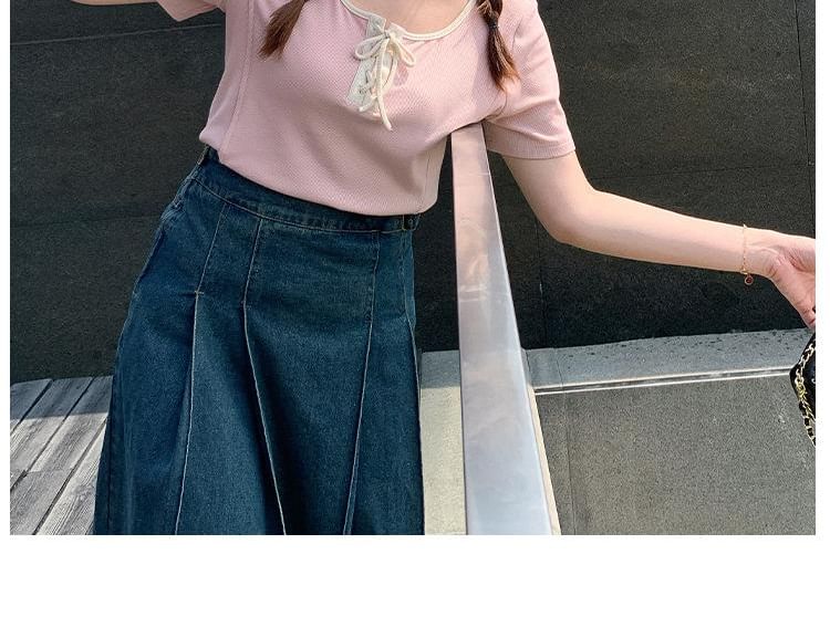 Scoop Neck Lace-Up T-Shirt with Short Sleeves