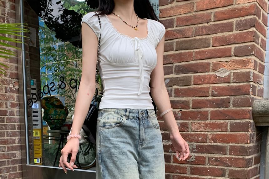Shirred Scoop Neck Lace-Trim T-Shirt with Puff Sleeves