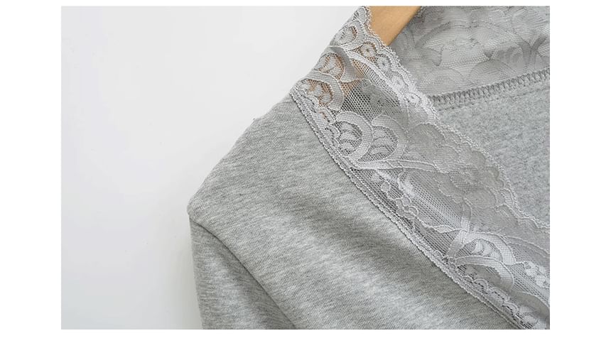Long-Sleeved V-Neck Lace Trim Tee