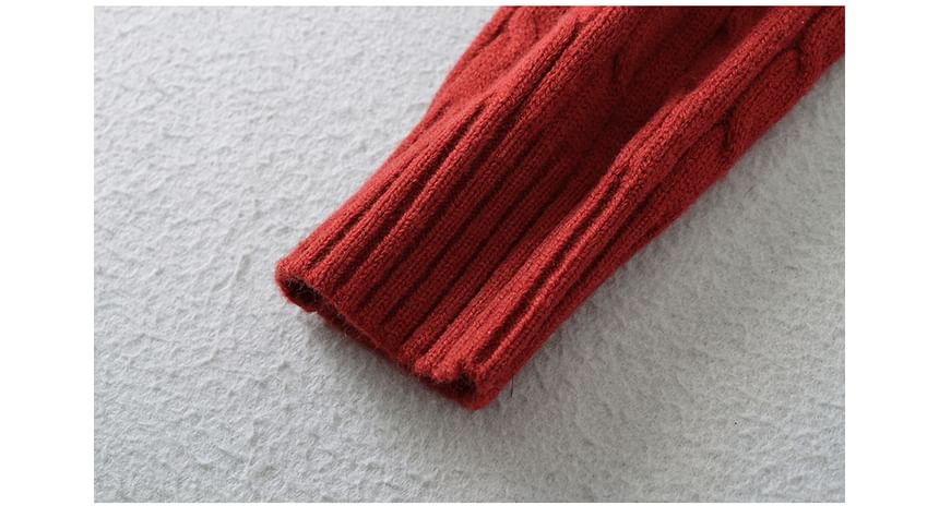 Round Neck Plain Button Up Cable Knit Cardigan