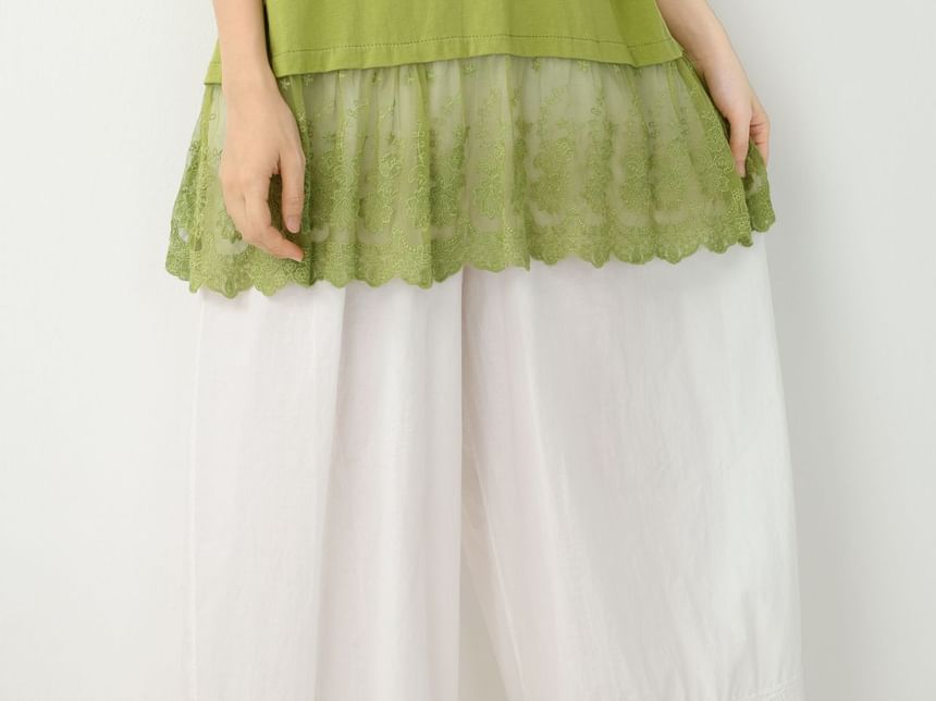 Crewneck Lace Panel Sleeveless Top