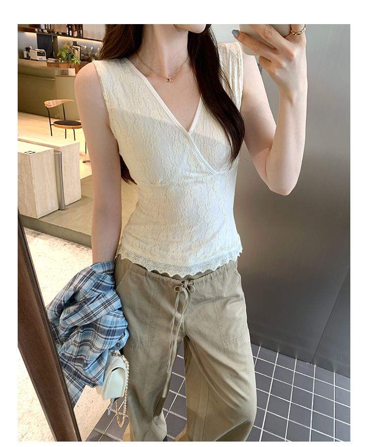 Lace V-Neck Cropped Tank with Slim Fit