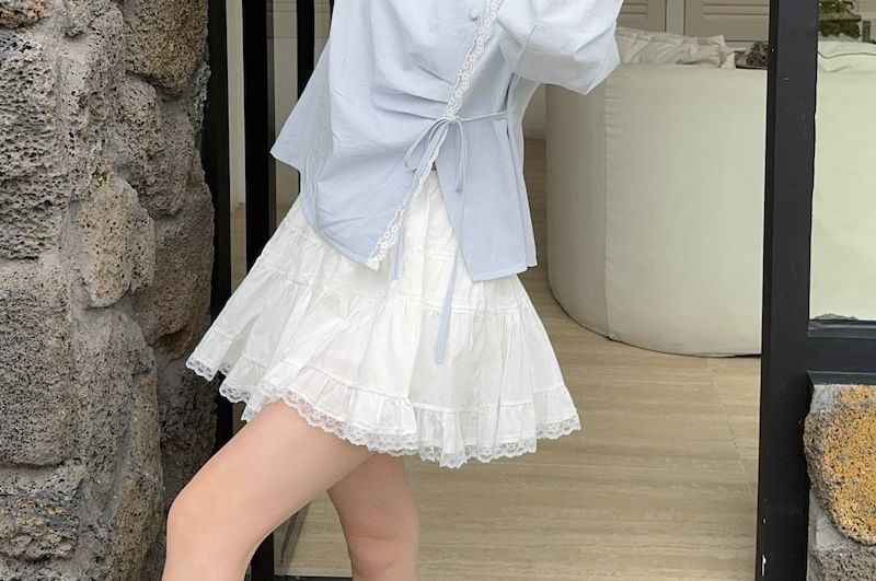 Long-Sleeved Round Neck Asymmetrical Lace Blouse