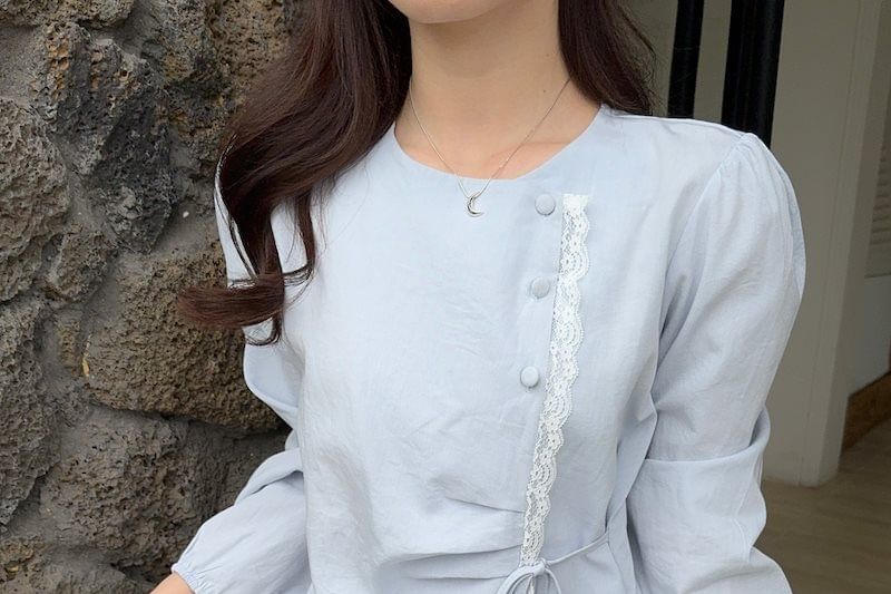 Long-Sleeved Round Neck Asymmetrical Lace Blouse