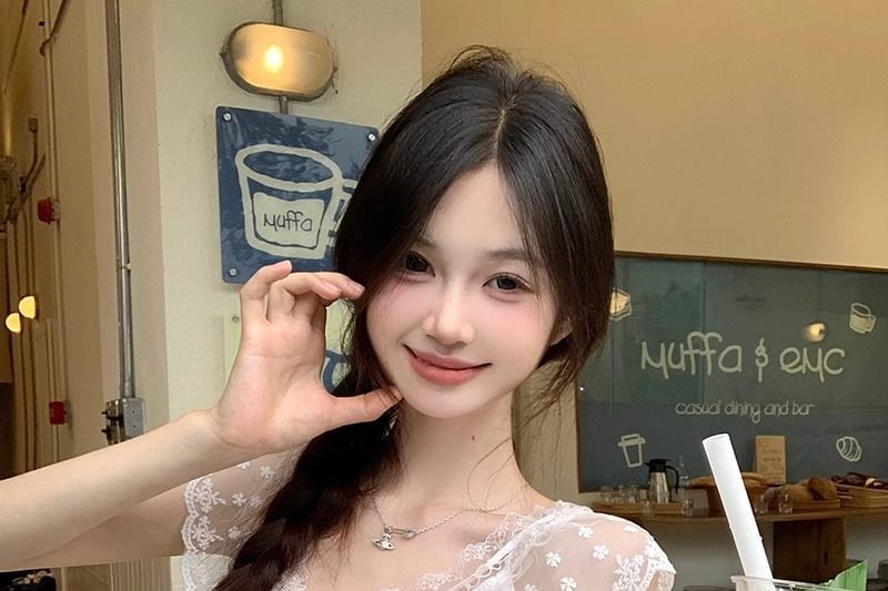 Cap-Sleeve Crewneck Lace Blouse