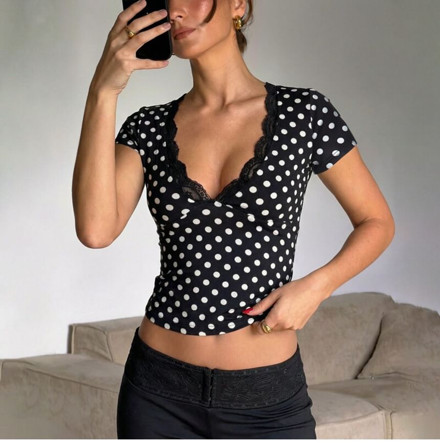 Short Sleeve V-Neck Lace Panel Polka Dot Slim-Fit Crop Top