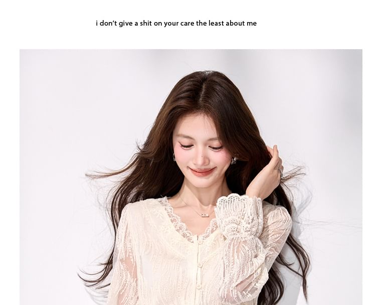 Long-Sleeve V-Neck Plain Lace Trim Blouse