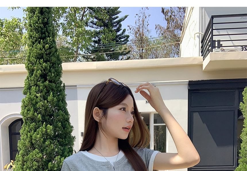 Round Neck Faux Two-Piece Short Sleeve Tee