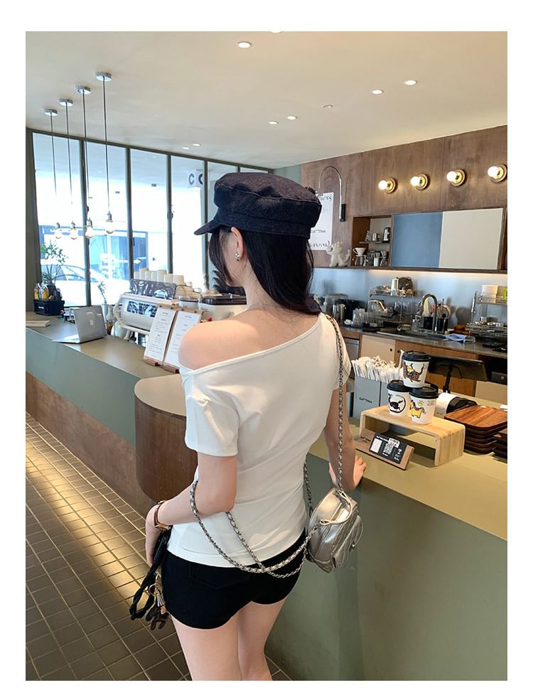 Asymmetric Basic Short Sleeve Top