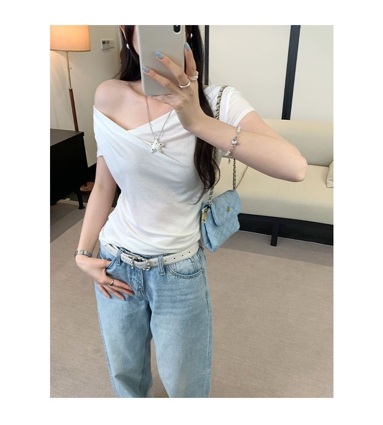 Cropped Asymmetric V-Neck Basic Tee