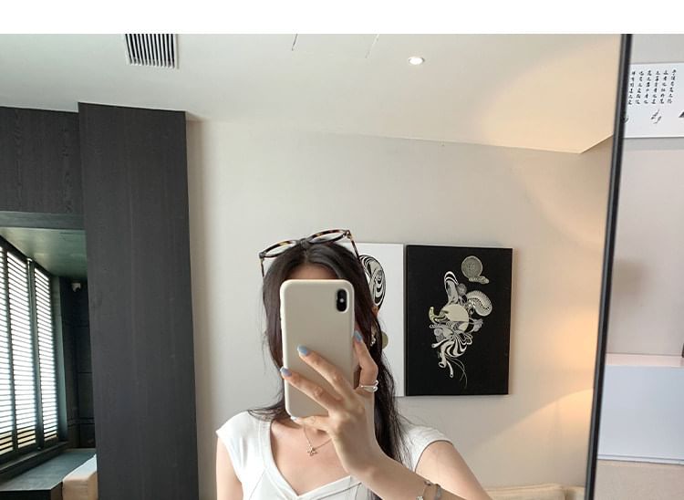 Short Sleeve V-Neck Simple Crop Blouse