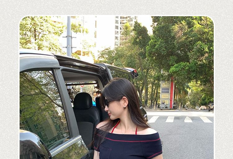Off-Shoulder Contrast Stitch Short Sleeve Shirt