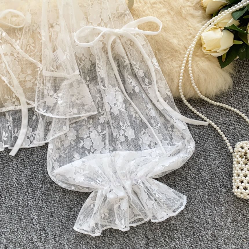 Puff-Sleeve V-Neck Lace Crop Top