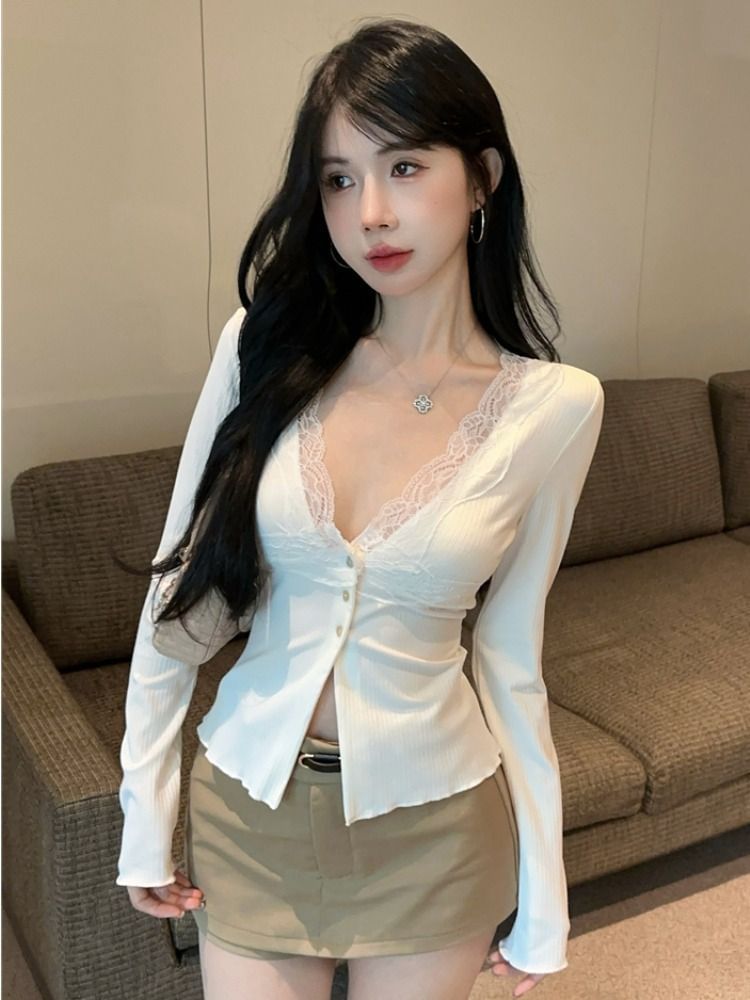 Button-Front Lace-Trimmed Long Sleeve V-Neck Top