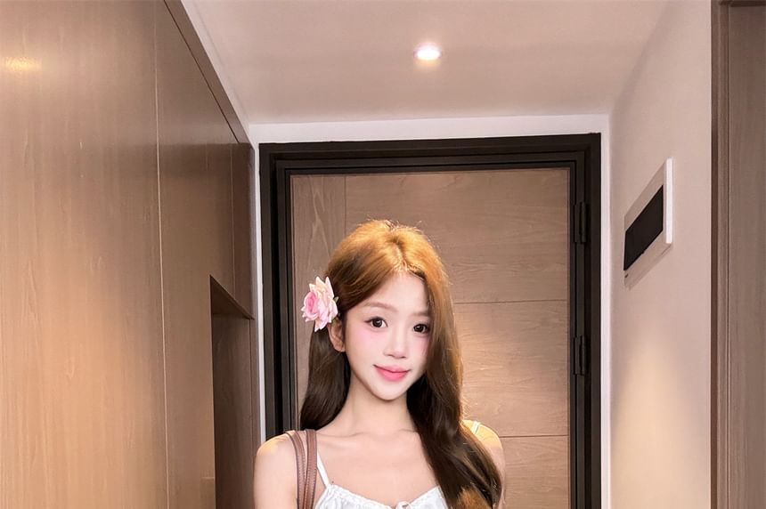 V-Neck Plain Lace Trim Tie Front Crop Camisole Top